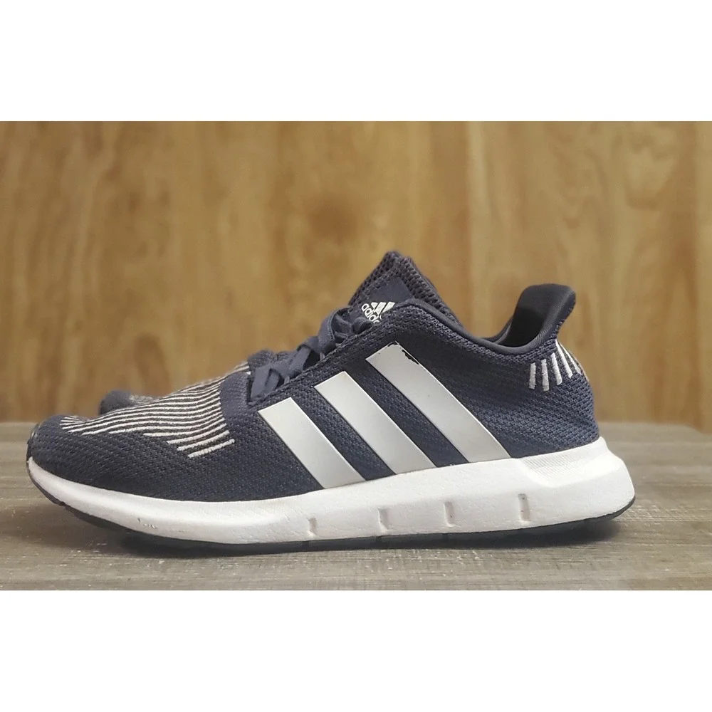 Adidas Swift Run 1.0 Running‎ Shoes Men's Size 5.5 Navy